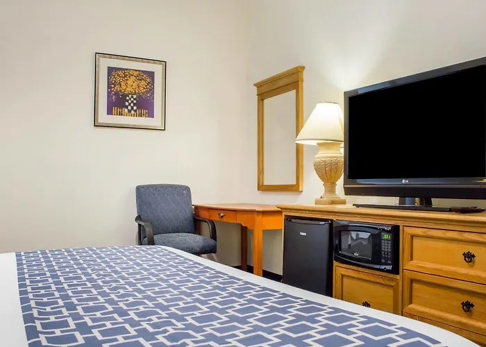 Rodeway Old Town 3*