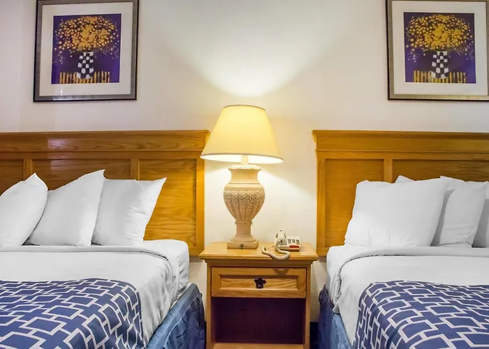 Rodeway Old Town 3*